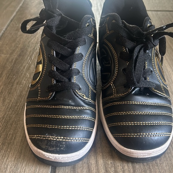 Heelys Shoes - Picture 3 of 5